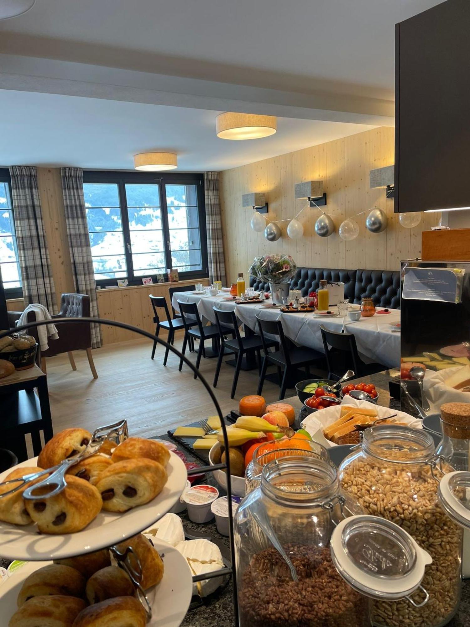 Eiger View Alpine Lodge グリンデルヴァルト エクステリア 写真